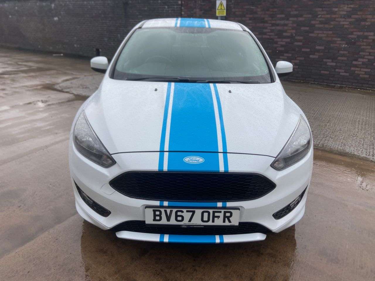 A 2017 FORD FOCUS 1.0T EcoBoost ST-Line Hatchback 5dr Petrol Manual Euro 6 (s/s) (140 ps) A 2017 FORD FOCUS 1.0T EcoBoost ST-Line Hatchback 5dr Petrol Manual Euro 6 (s/s) (140 ps)