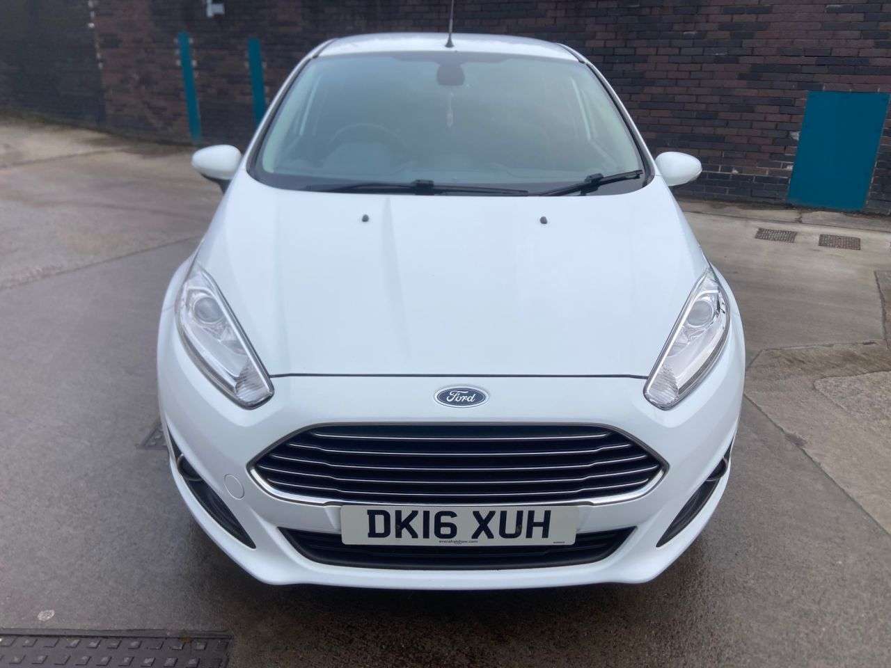 A 2016 FORD FIESTA 1.0T EcoBoost Titanium X Hatchback 5dr Petrol Manual Euro 6 (s/s) (125 ps) A 2016 FORD FIESTA 1.0T EcoBoost Titanium X Hatchback 5dr Petrol Manual Euro 6 (s/s) (125 ps)