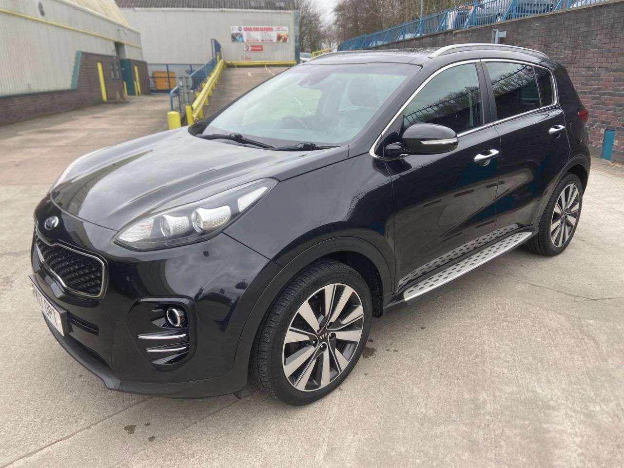 A 2017 KIA SPORTAGE 1.7 CRDi 3 SUV 5dr Diesel Manual Euro 6 (s/s) (114 bhp) A 2017 KIA SPORTAGE 1.7 CRDi 3 SUV 5dr Diesel Manual Euro 6 (s/s) (114 bhp)