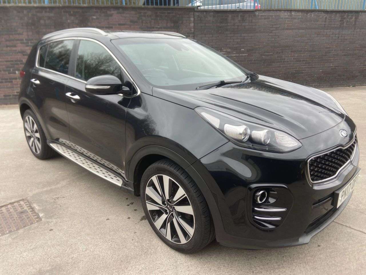 A 2017 KIA SPORTAGE 1.7 CRDi 3 SUV 5dr Diesel Manual Euro 6 (s/s) (114 bhp) A 2017 KIA SPORTAGE 1.7 CRDi 3 SUV 5dr Diesel Manual Euro 6 (s/s) (114 bhp)