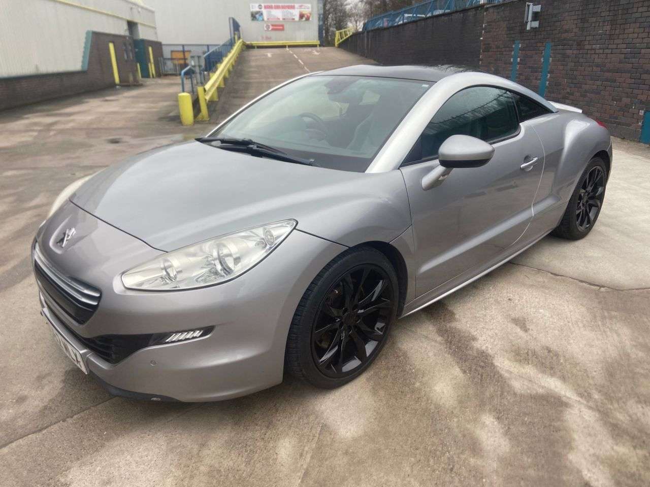 A 2013 PEUGEOT RCZ 2.0 HDi GT Coupe 2dr Diesel Manual Euro 5 (163 ps) A 2013 PEUGEOT RCZ 2.0 HDi GT Coupe 2dr Diesel Manual Euro 5 (163 ps)