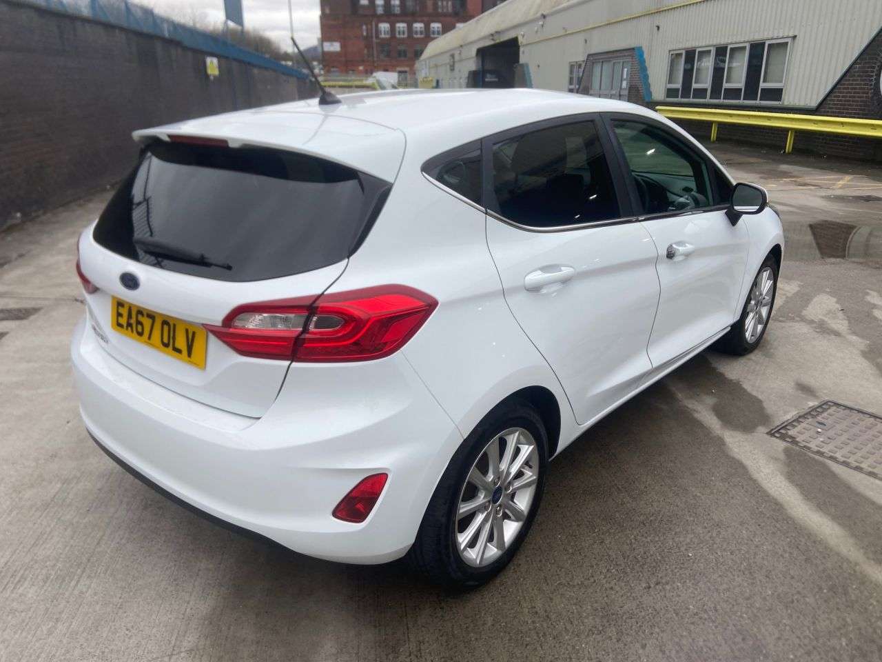 A 2017 FORD FIESTA 1.0T EcoBoost Titanium Hatchback 5dr Petrol Auto Euro 6 (s/s) (100 ps) A 2017 FORD FIESTA 1.0T EcoBoost Titanium Hatchback 5dr Petrol Auto Euro 6 (s/s) (100 ps)