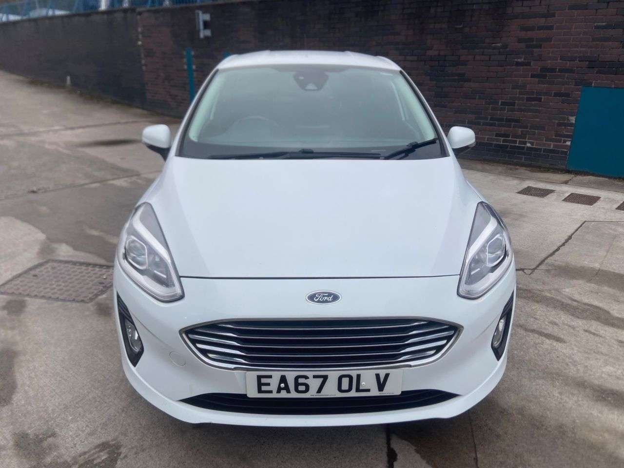 A 2017 FORD FIESTA 1.0T EcoBoost Titanium Hatchback 5dr Petrol Auto Euro 6 (s/s) (100 ps) A 2017 FORD FIESTA 1.0T EcoBoost Titanium Hatchback 5dr Petrol Auto Euro 6 (s/s) (100 ps)