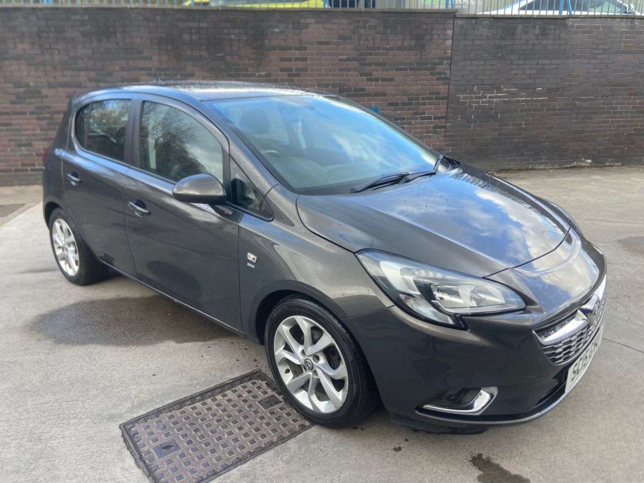 A 2015 VAUXHALL CORSA 1.4i ecoFLEX SRi Hatchback 5dr Petrol Manual Euro 6 (90 ps) A 2015 VAUXHALL CORSA 1.4i ecoFLEX SRi Hatchback 5dr Petrol Manual Euro 6 (90 ps)
