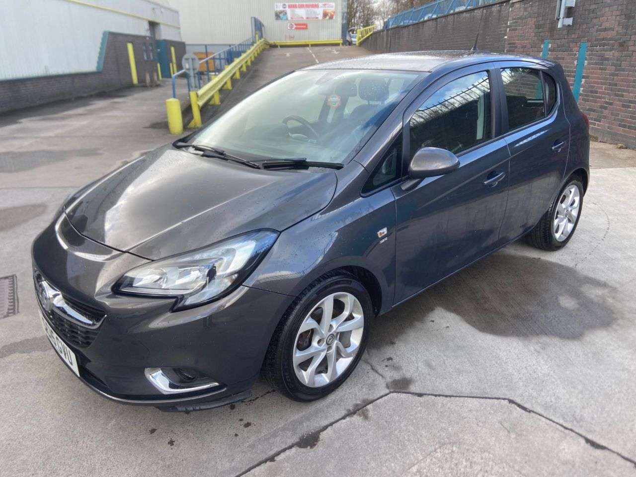 A 2015 VAUXHALL CORSA 1.4i ecoFLEX SRi Hatchback 5dr Petrol Manual Euro 6 (90 ps) A 2015 VAUXHALL CORSA 1.4i ecoFLEX SRi Hatchback 5dr Petrol Manual Euro 6 (90 ps)