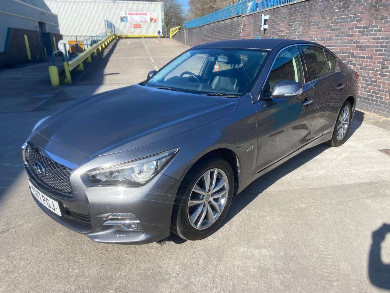 A 2017 INFINITI Q50 2.2d Executive Saloon 4dr Diesel Auto Euro 6 (s/s) (170 ps) A 2017 INFINITI Q50 2.2d Executive Saloon 4dr Diesel Auto Euro 6 (s/s) (170 ps)