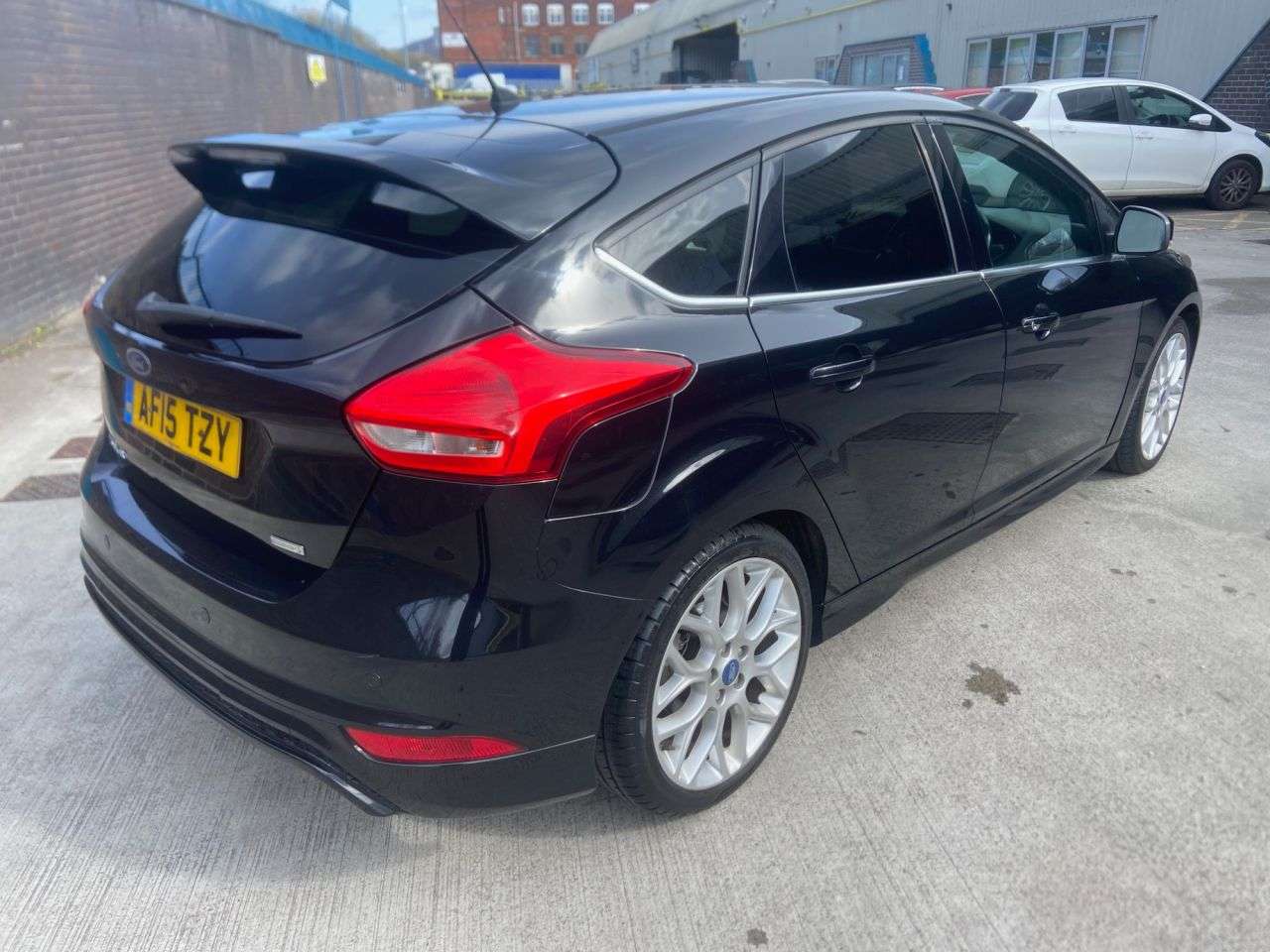 A 2015 FORD FOCUS 1.5T EcoBoost Zetec S Hatchback 5dr Petrol Manual Euro 6 (s/s) (150 ps) A 2015 FORD FOCUS 1.5T EcoBoost Zetec S Hatchback 5dr Petrol Manual Euro 6 (s/s) (150 ps)