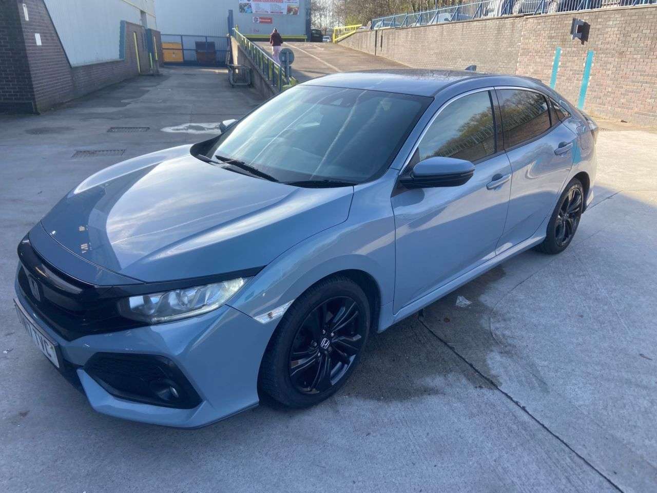 A 2017 HONDA CIVIC 1.0 VTEC Turbo SR Hatchback 5dr Petrol Manual Euro 6 (s/s) (129 ps) A 2017 HONDA CIVIC 1.0 VTEC Turbo SR Hatchback 5dr Petrol Manual Euro 6 (s/s) (129 ps)