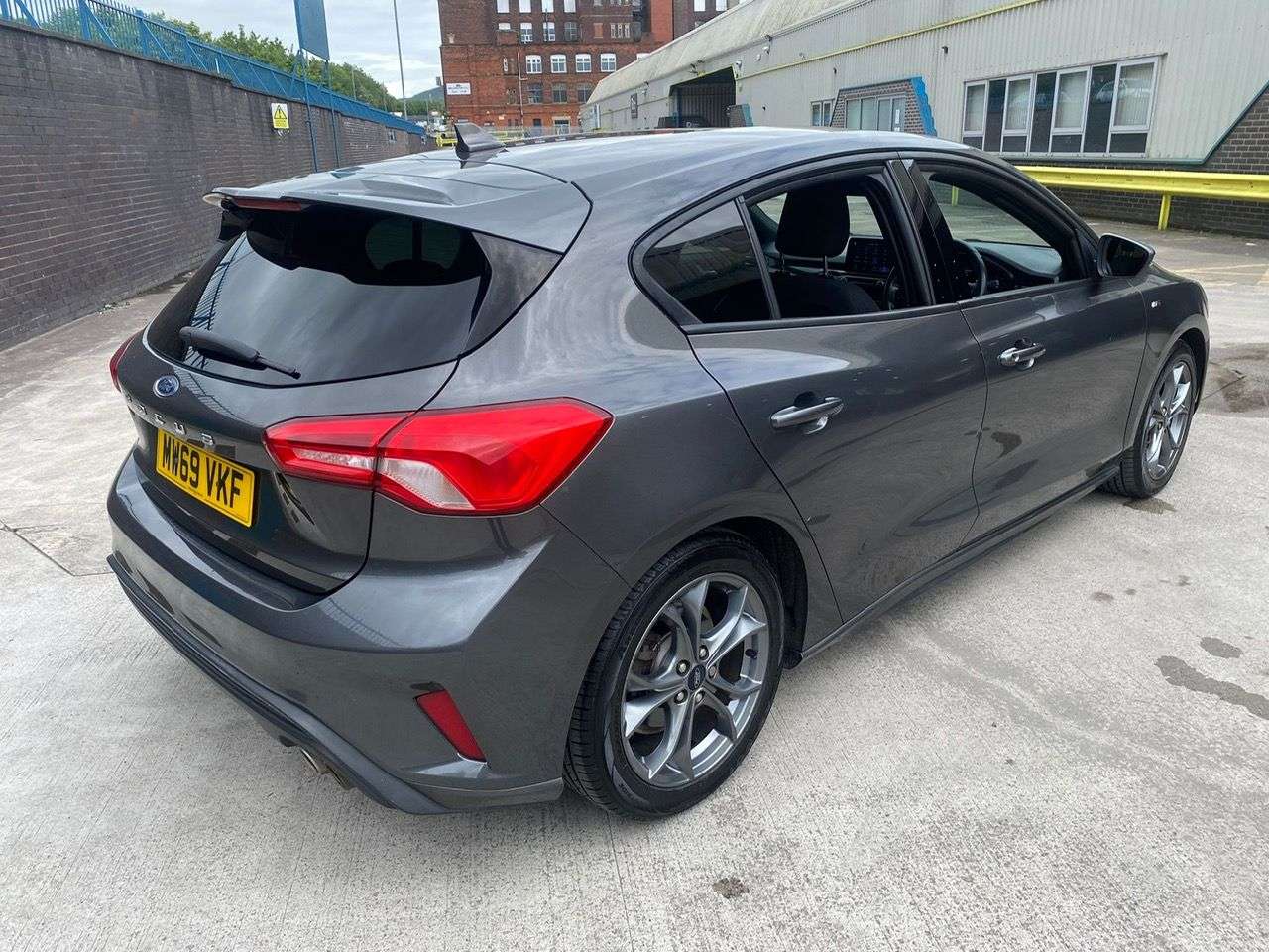 A 2019 FORD FOCUS 1.0T EcoBoost ST-Line Hatchback 5dr Petrol Manual Euro 6 (s/s) (125 ps) A 2019 FORD FOCUS 1.0T EcoBoost ST-Line Hatchback 5dr Petrol Manual Euro 6 (s/s) (125 ps)