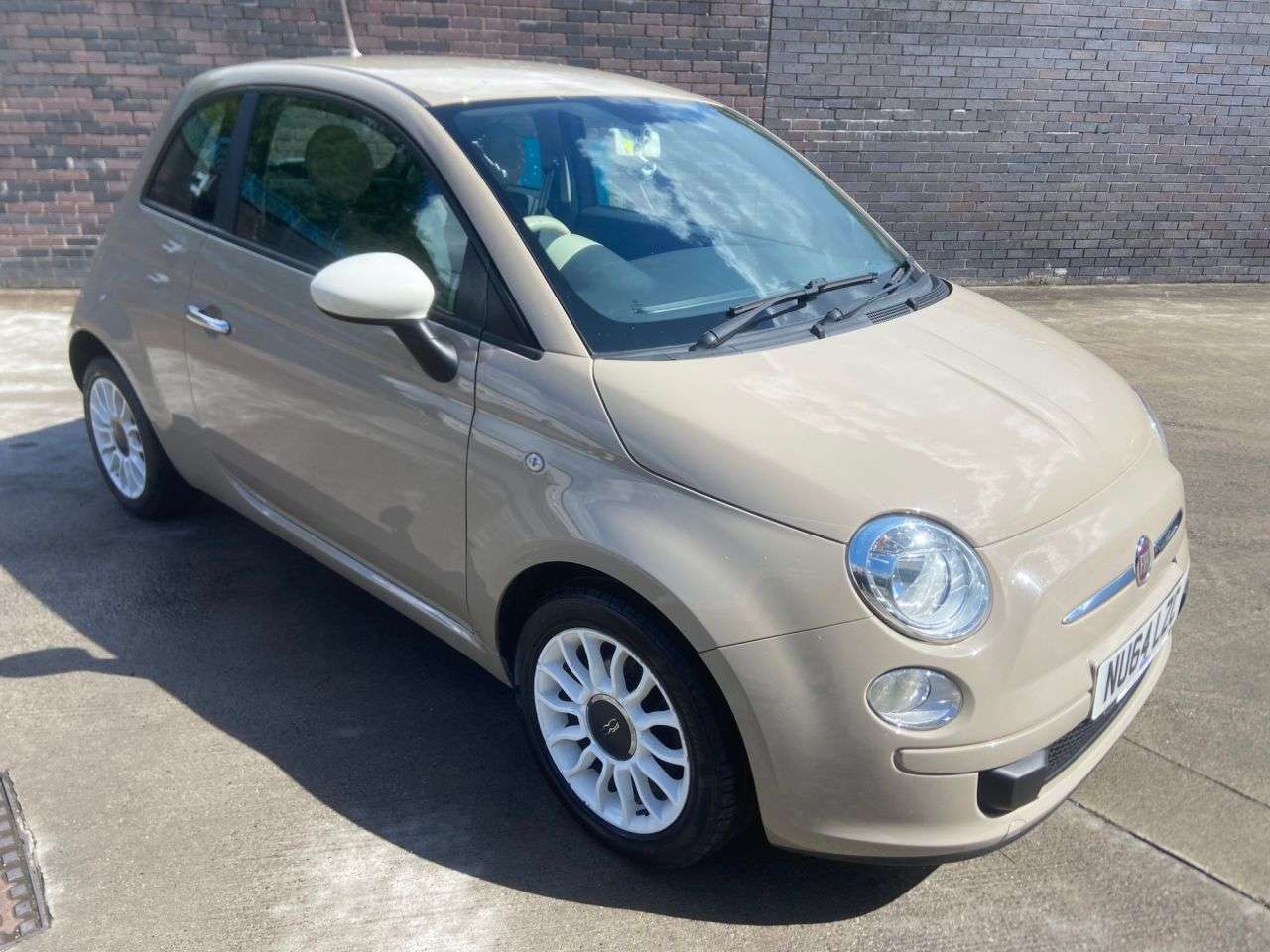 A 2014 FIAT 500 1.2 Colour Therapy Hatchback 3dr Petrol Manual Euro 6 (s/s) (69 bhp) A 2014 FIAT 500 1.2 Colour Therapy Hatchback 3dr Petrol Manual Euro 6 (s/s) (69 bhp)