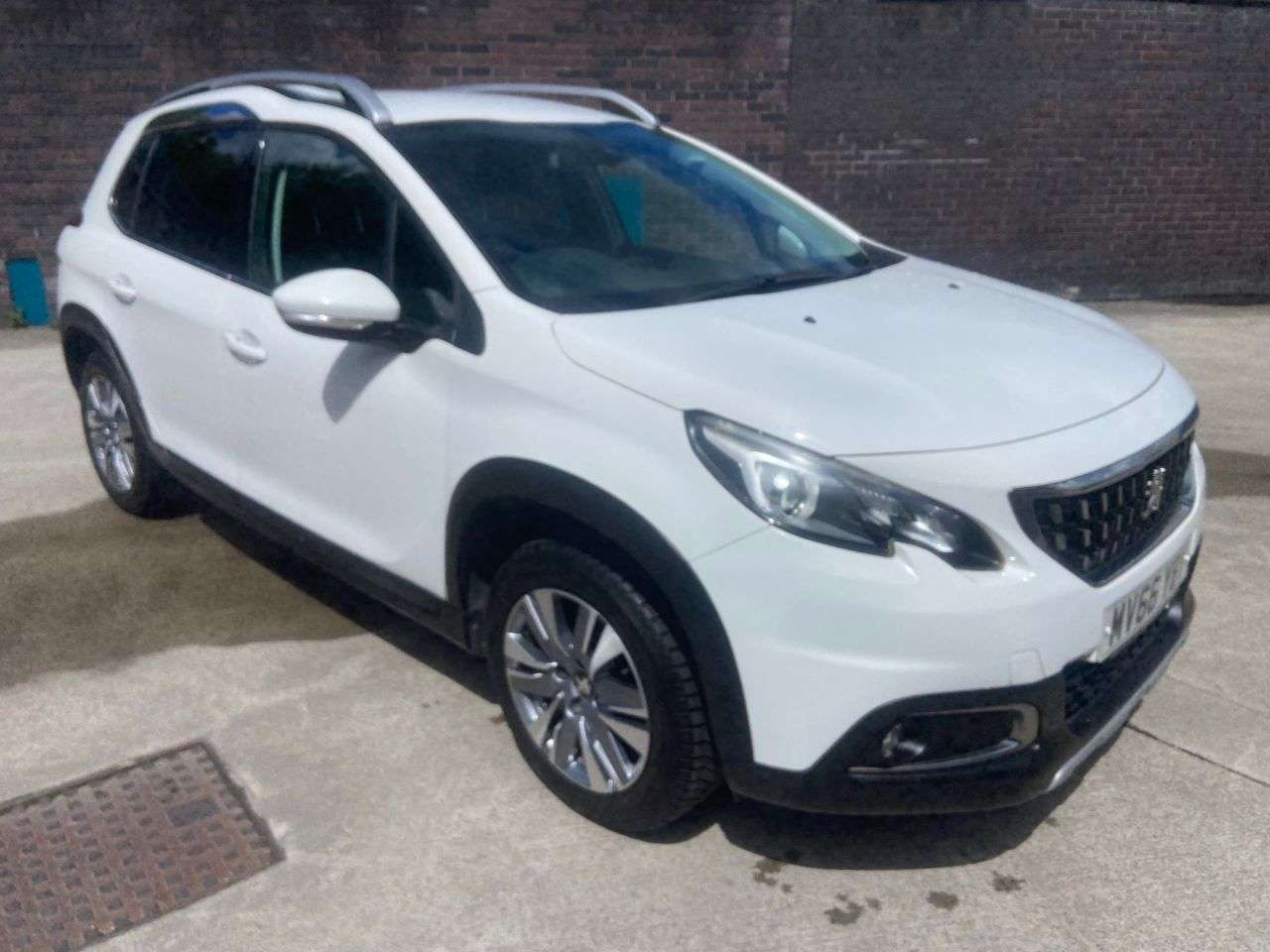 A 2016 PEUGEOT 2008 1.2 PureTech Allure SUV 5dr Petrol Manual Euro 6 (82 ps) A 2016 PEUGEOT 2008 1.2 PureTech Allure SUV 5dr Petrol Manual Euro 6 (82 ps)