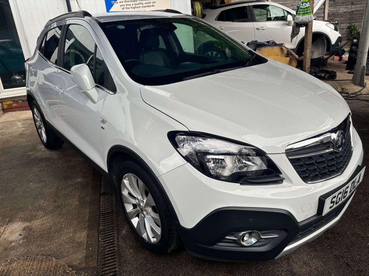 A 2016 VAUXHALL MOKKA 1.4i Turbo SE SUV 5dr Petrol Auto 2WD Euro 6 (140 ps) A 2016 VAUXHALL MOKKA 1.4i Turbo SE SUV 5dr Petrol Auto 2WD Euro 6 (140 ps)