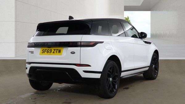 A 2019 LAND ROVER RANGE ROVER EVOQUE 2.0 D150 R-Dynamic SE SUV 5dr Diesel Auto 4WD Euro 6 (s/s) (150 ps) A 2019 LAND ROVER RANGE ROVER EVOQUE 2.0 D150 R-Dynamic SE SUV 5dr Diesel Auto 4WD Euro 6 (s/s) (150 ps)
