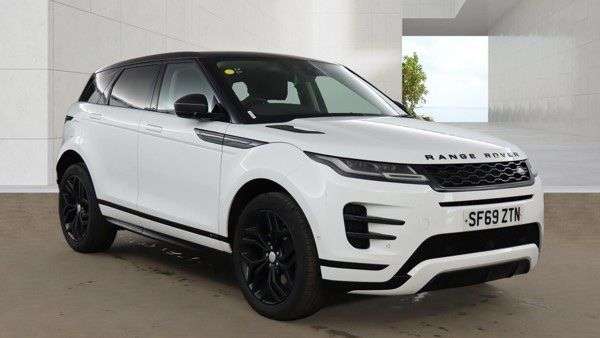 A 2019 LAND ROVER RANGE ROVER EVOQUE 2.0 D150 R-Dynamic SE SUV 5dr Diesel Auto 4WD Euro 6 (s/s) (150 ps) A 2019 LAND ROVER RANGE ROVER EVOQUE 2.0 D150 R-Dynamic SE SUV 5dr Diesel Auto 4WD Euro 6 (s/s) (150 ps)