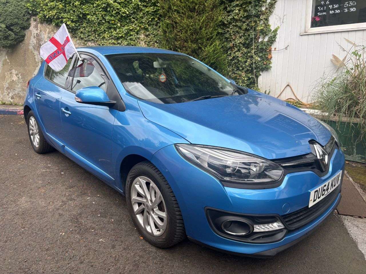 A 2014 RENAULT MEGANE 1.6 VVT Dynamique TomTom Hatchback 5dr Petrol Manual Euro 5 (110 ps) A 2014 RENAULT MEGANE 1.6 VVT Dynamique TomTom Hatchback 5dr Petrol Manual Euro 5 (110 ps)