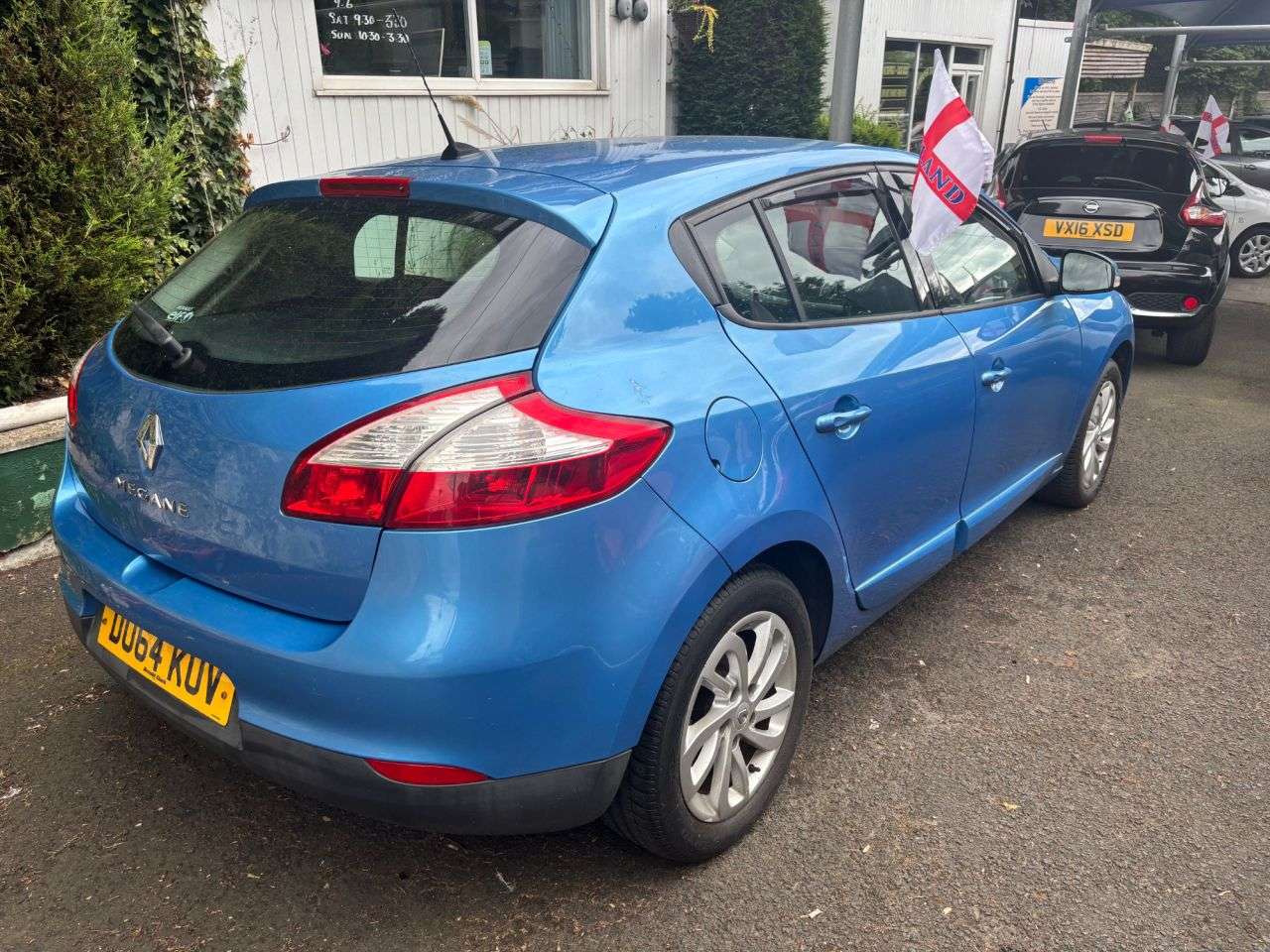 A 2014 RENAULT MEGANE 1.6 VVT Dynamique TomTom Hatchback 5dr Petrol Manual Euro 5 (110 ps) A 2014 RENAULT MEGANE 1.6 VVT Dynamique TomTom Hatchback 5dr Petrol Manual Euro 5 (110 ps)