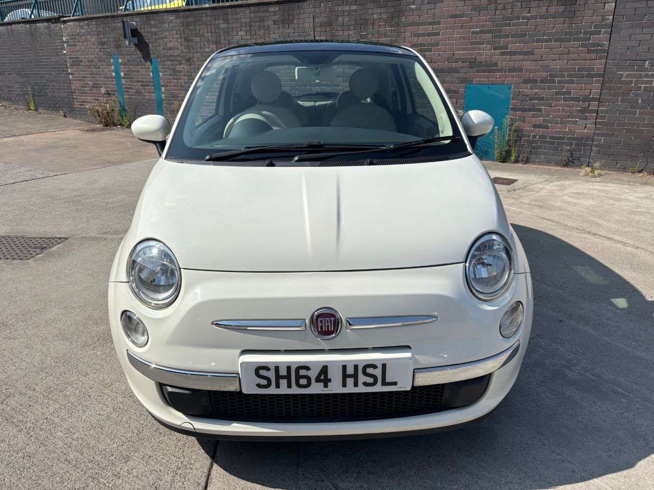 A 2014 FIAT 500 1.2 Lounge Hatchback 3dr Petrol Manual Euro 6 (s/s) (69 bhp) A 2014 FIAT 500 1.2 Lounge Hatchback 3dr Petrol Manual Euro 6 (s/s) (69 bhp)