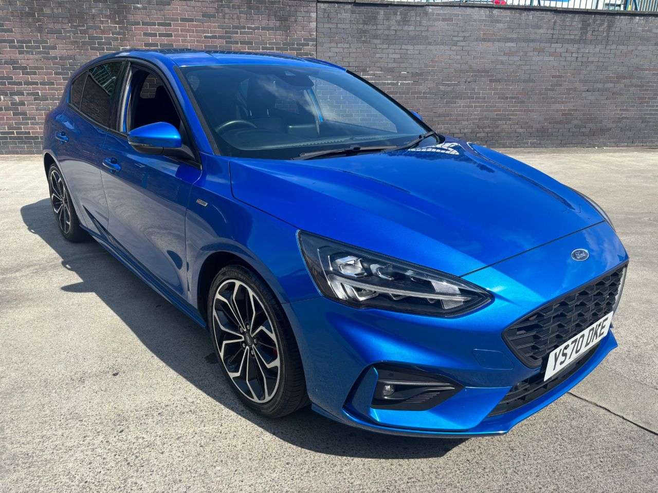 A 2020 FORD FOCUS 1.0T EcoBoost MHEV ST-Line X Edition Hatchback 5dr Petrol Manual Euro 6 (s/ A 2020 FORD FOCUS 1.0T EcoBoost MHEV ST-Line X Edition Hatchback 5dr Petrol Manual Euro 6 (s/