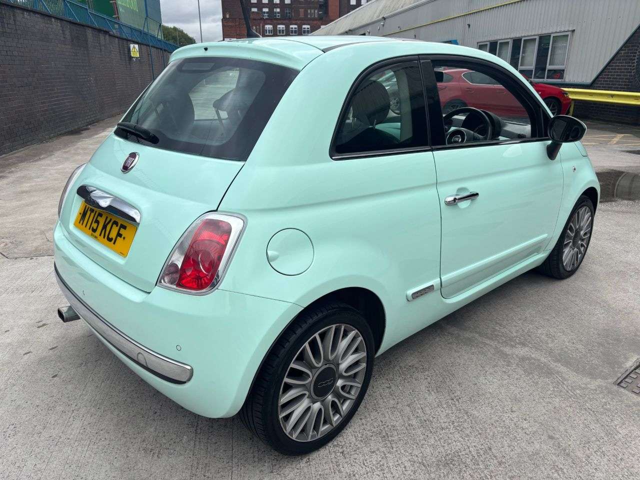 A 2015 FIAT 500 1.2 Lounge Hatchback 3dr Petrol Manual Euro 6 (s/s) (69 bhp) A 2015 FIAT 500 1.2 Lounge Hatchback 3dr Petrol Manual Euro 6 (s/s) (69 bhp)