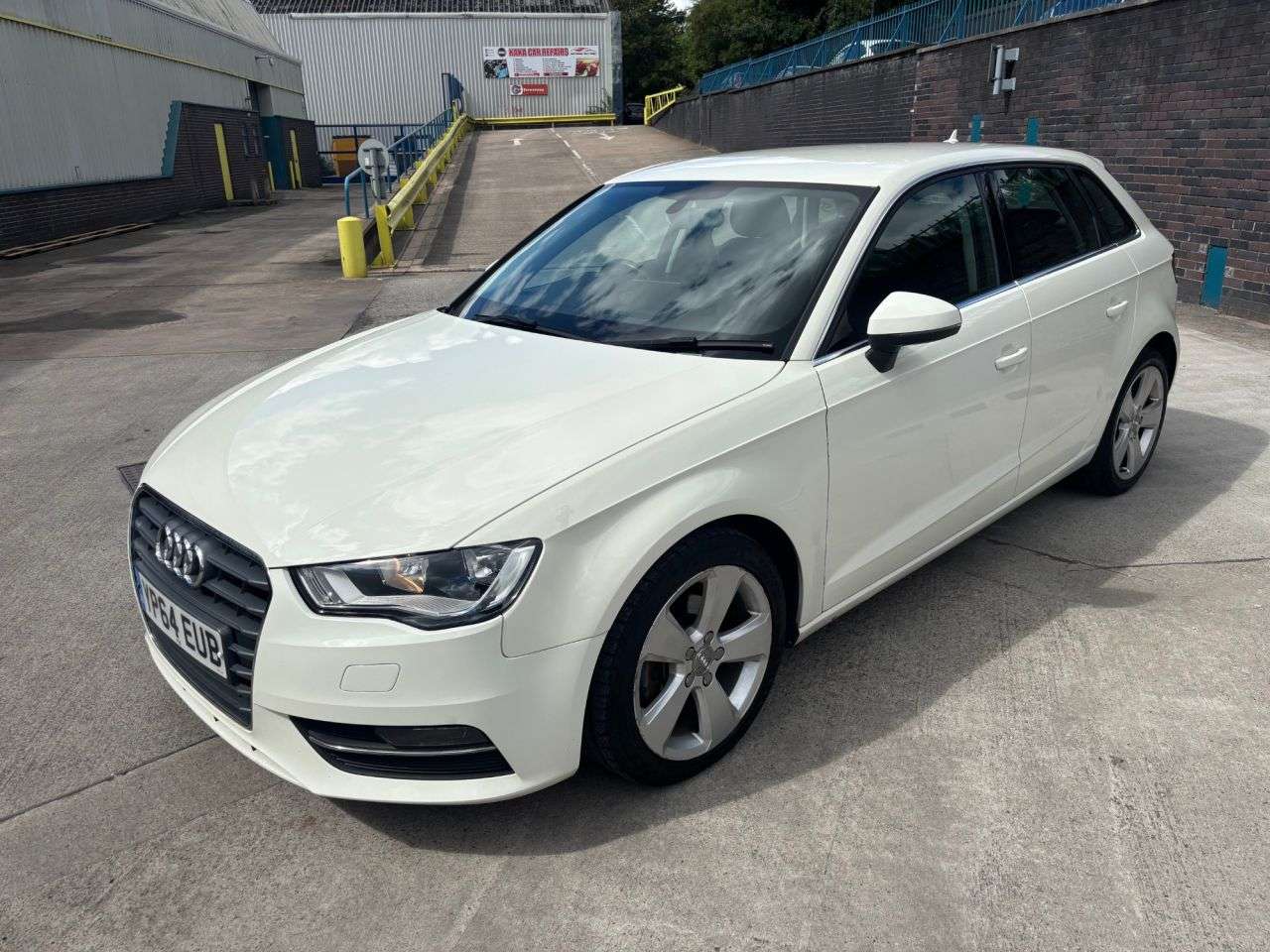 A 2014 AUDI A3 2.0 TDI Sport Sportback 5dr Diesel S Tronic Euro 6 (s/s) (150 ps) A 2014 AUDI A3 2.0 TDI Sport Sportback 5dr Diesel S Tronic Euro 6 (s/s) (150 ps)