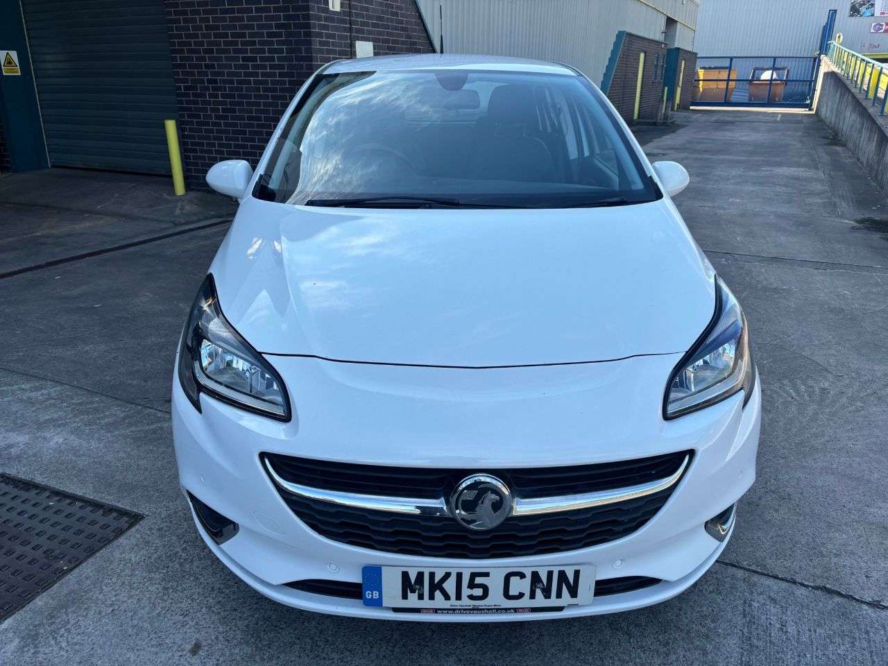 A 2015 VAUXHALL CORSA 1.4i SE Hatchback 5dr Petrol Auto Euro 6 (90 ps) A 2015 VAUXHALL CORSA 1.4i SE Hatchback 5dr Petrol Auto Euro 6 (90 ps)