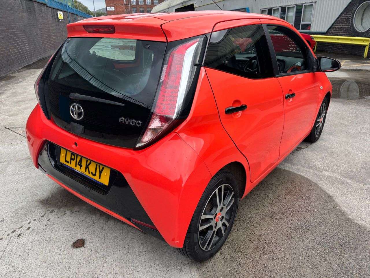 A 2014 TOYOTA AYGO 1.0 VVT-i x-cite Hatchback 5dr Petrol Manual Euro 5 Euro 5 (68 ps) A 2014 TOYOTA AYGO 1.0 VVT-i x-cite Hatchback 5dr Petrol Manual Euro 5 Euro 5 (68 ps)