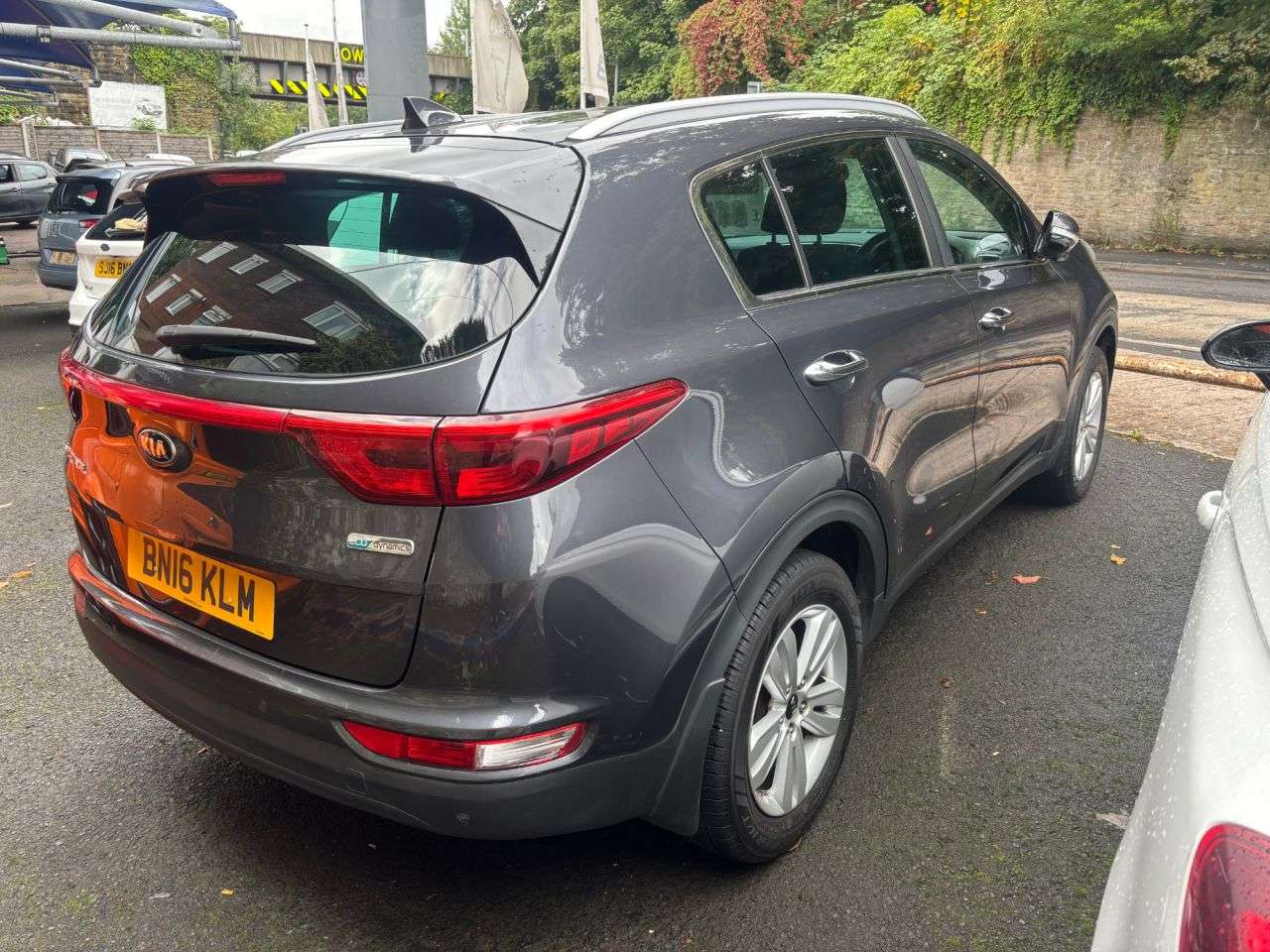 A 2016 KIA SPORTAGE 1.6 GDi 2 SUV 5dr Petrol Manual Euro 6 (s/s) (130 bhp) A 2016 KIA SPORTAGE 1.6 GDi 2 SUV 5dr Petrol Manual Euro 6 (s/s) (130 bhp)