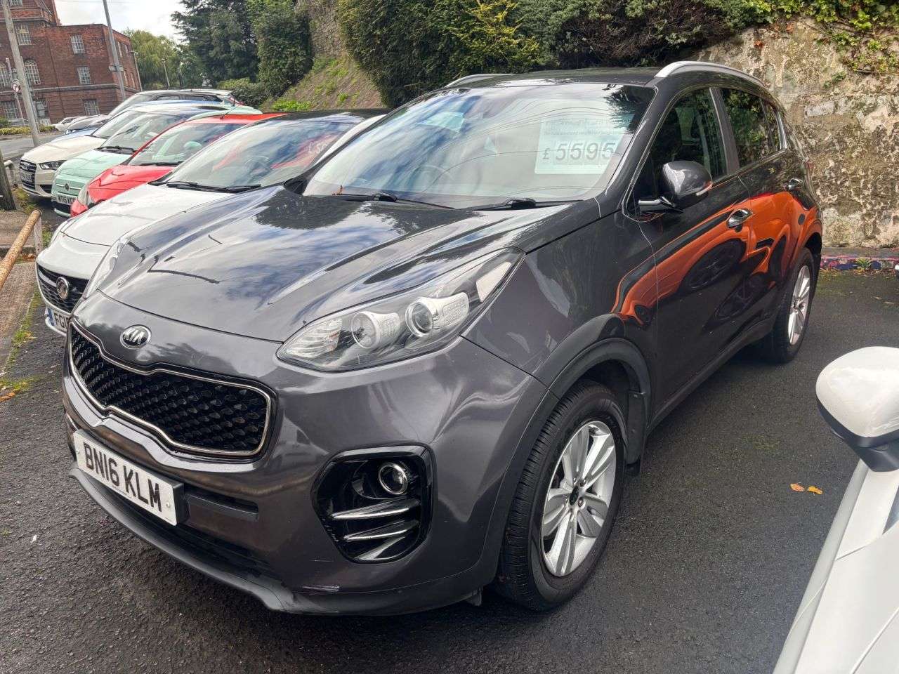 A 2016 KIA SPORTAGE 1.6 GDi 2 SUV 5dr Petrol Manual Euro 6 (s/s) (130 bhp) A 2016 KIA SPORTAGE 1.6 GDi 2 SUV 5dr Petrol Manual Euro 6 (s/s) (130 bhp)