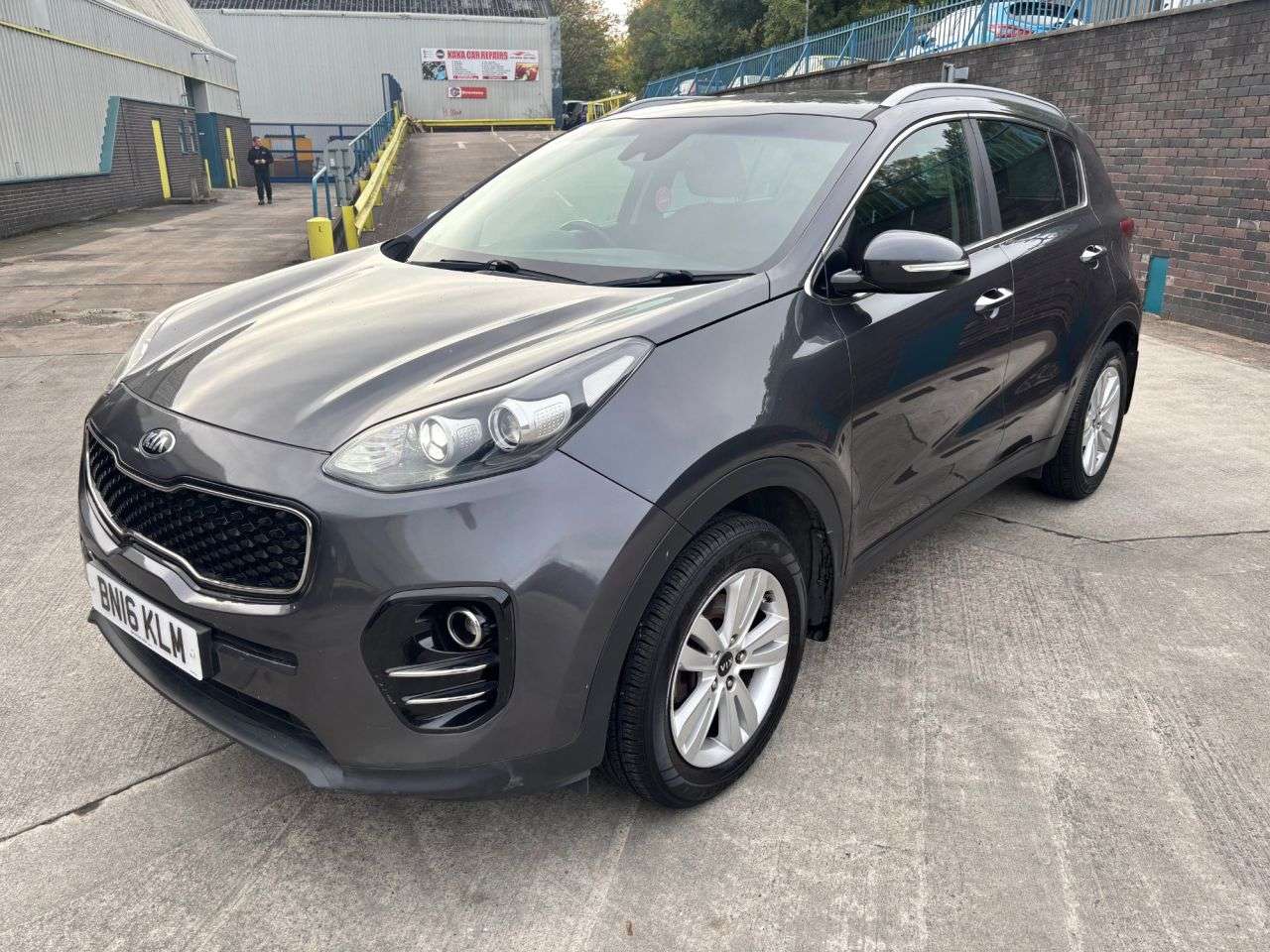 A 2016 KIA SPORTAGE 1.6 GDi 2 SUV 5dr Petrol Manual Euro 6 (s/s) (130 bhp) A 2016 KIA SPORTAGE 1.6 GDi 2 SUV 5dr Petrol Manual Euro 6 (s/s) (130 bhp)