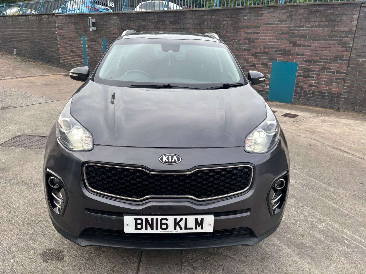 A 2016 KIA SPORTAGE 1.6 GDi 2 SUV 5dr Petrol Manual Euro 6 (s/s) (130 bhp) A 2016 KIA SPORTAGE 1.6 GDi 2 SUV 5dr Petrol Manual Euro 6 (s/s) (130 bhp)