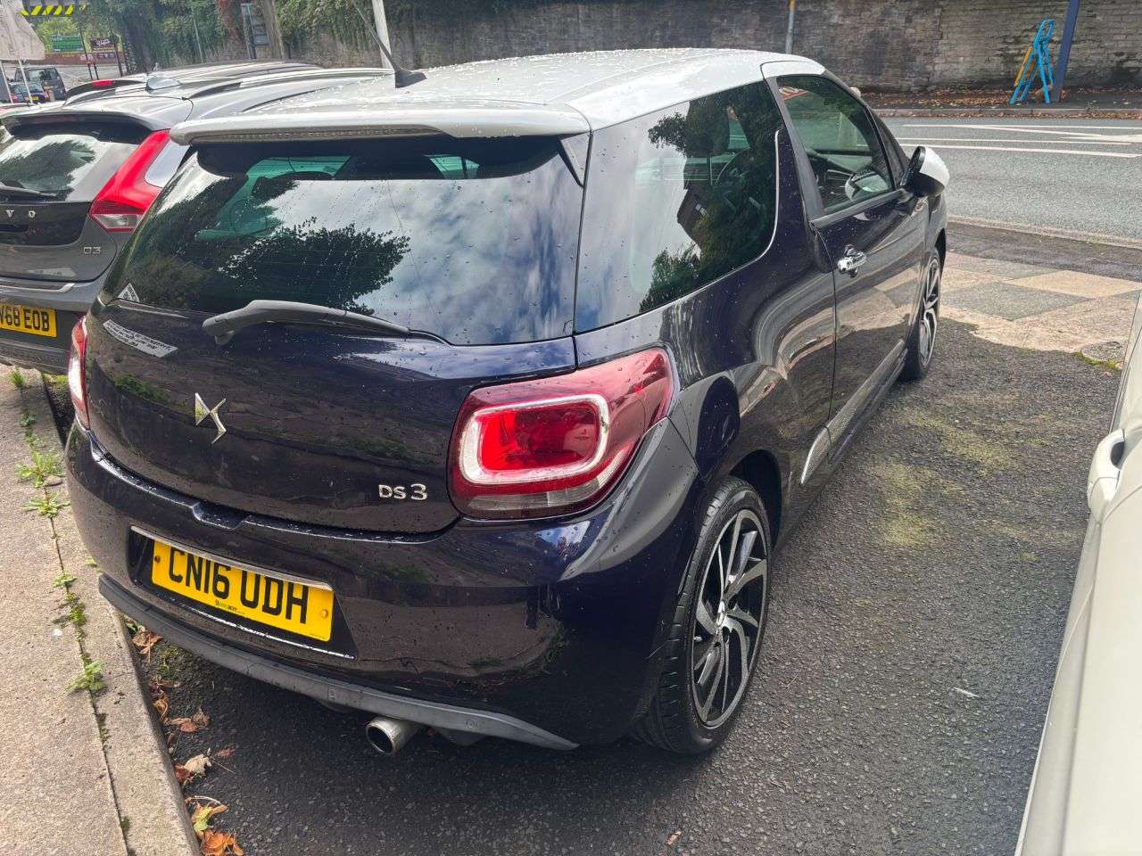A 2016 DS AUTOMOBILES DS 3 1.2 PureTech Prestige Hatchback 3dr Petrol EAT6 Euro 6 (s/s) (110 ps) A 2016 DS AUTOMOBILES DS 3 1.2 PureTech Prestige Hatchback 3dr Petrol EAT6 Euro 6 (s/s) (110 ps)
