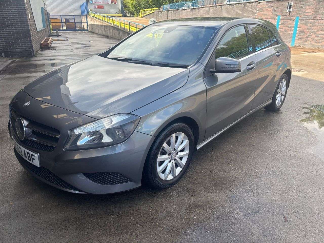 A 2013 MERCEDES-BENZ A CLASS 1.6 A180 BlueEfficiency SE Hatchback 5dr Petrol Manual Euro 6 (s/s) (122 ps A 2013 MERCEDES-BENZ A CLASS 1.6 A180 BlueEfficiency SE Hatchback 5dr Petrol Manual Euro 6 (s/s) (122 ps