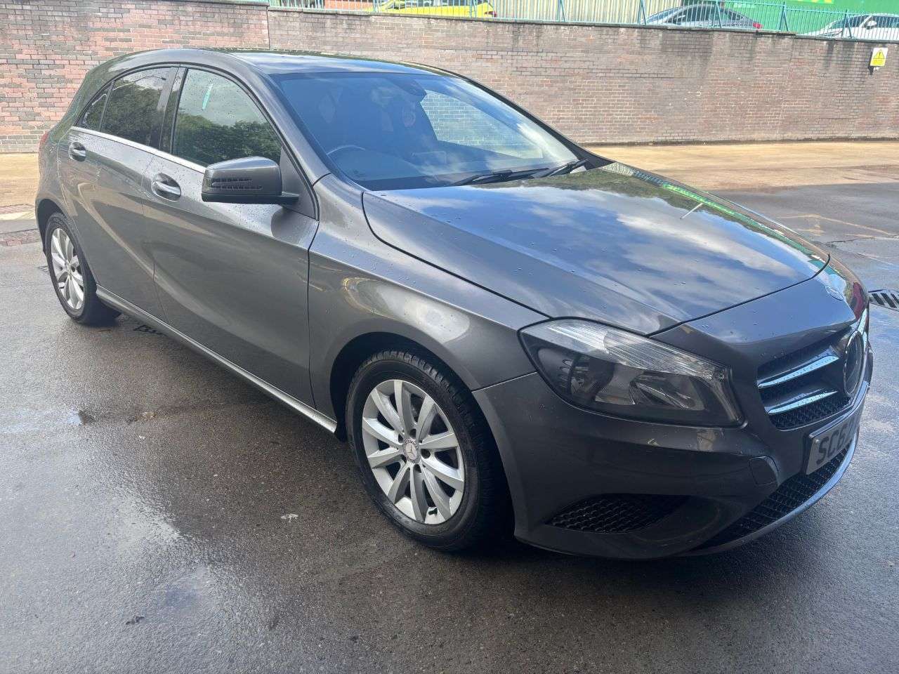 A 2013 MERCEDES-BENZ A CLASS 1.6 A180 BlueEfficiency SE Hatchback 5dr Petrol Manual Euro 6 (s/s) (122 ps A 2013 MERCEDES-BENZ A CLASS 1.6 A180 BlueEfficiency SE Hatchback 5dr Petrol Manual Euro 6 (s/s) (122 ps