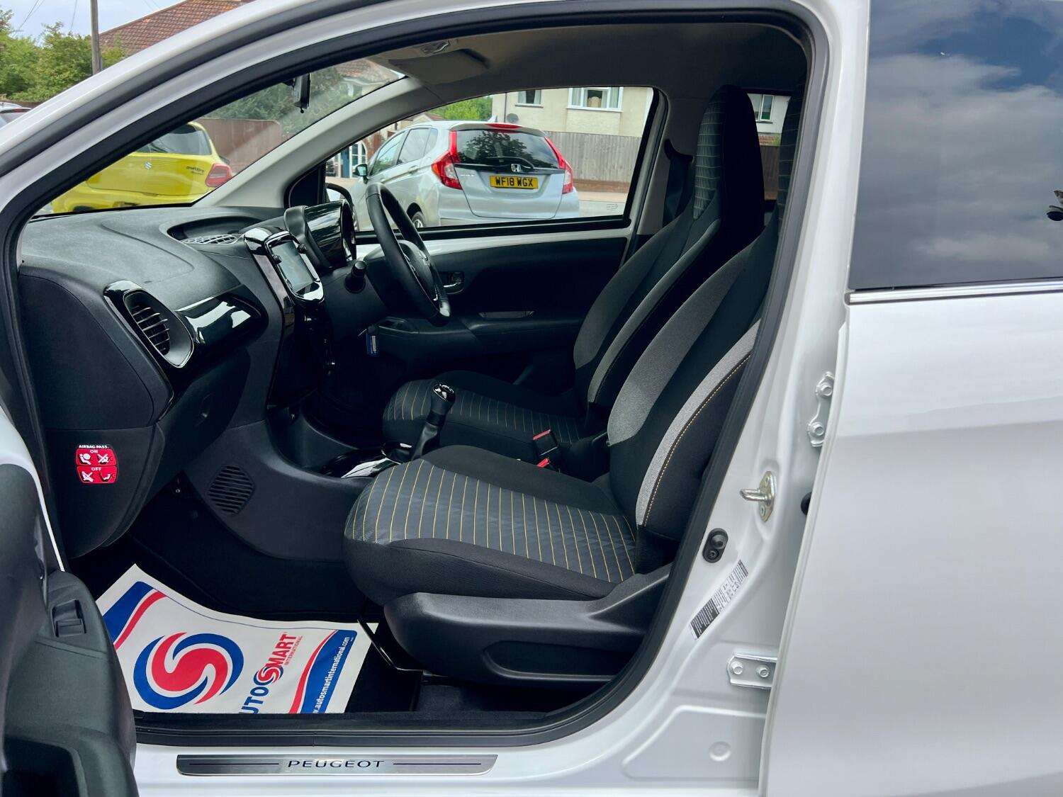 2021 PEUGEOT 108 2021 PEUGEOT 108