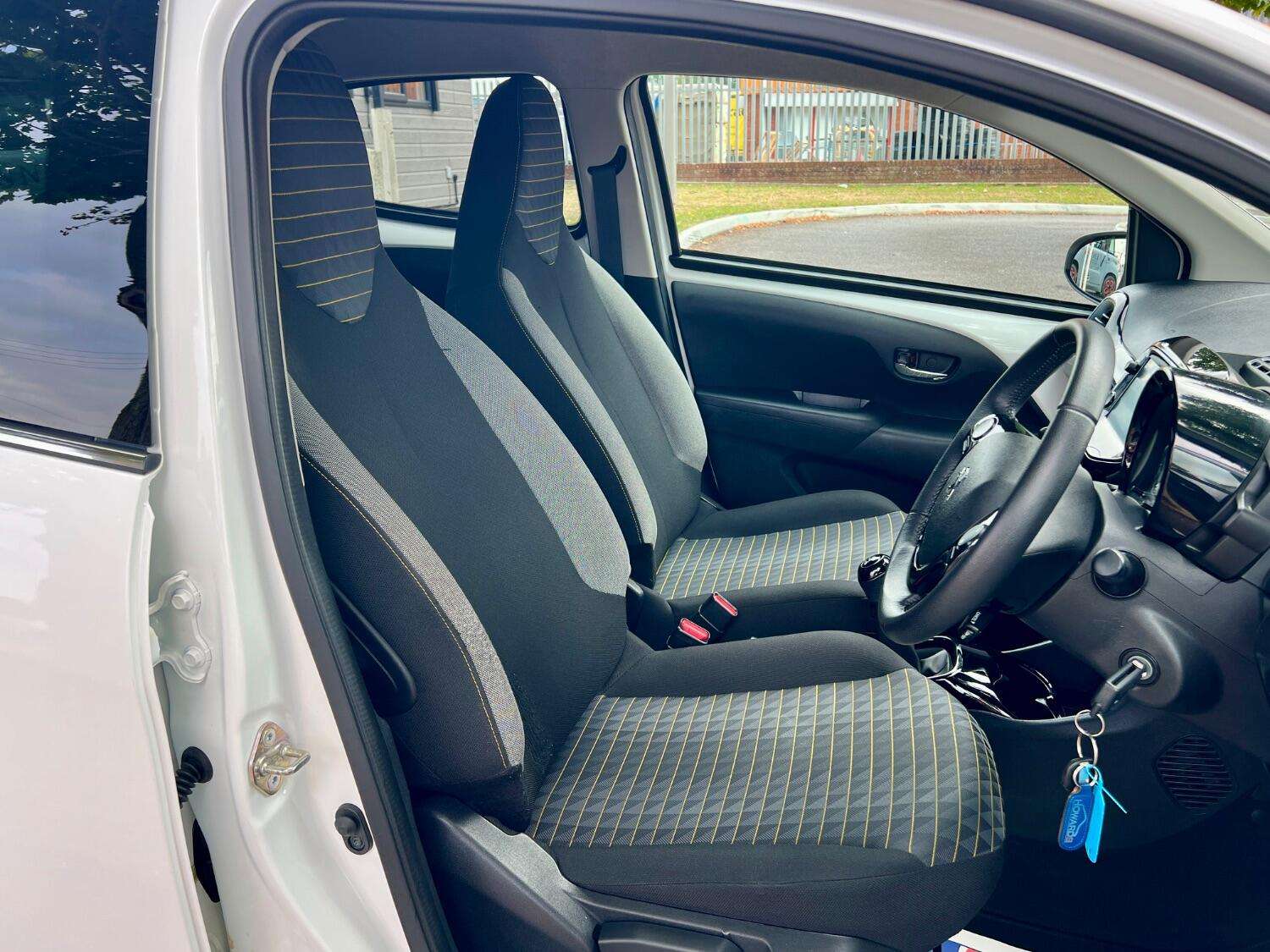 2021 PEUGEOT 108 2021 PEUGEOT 108