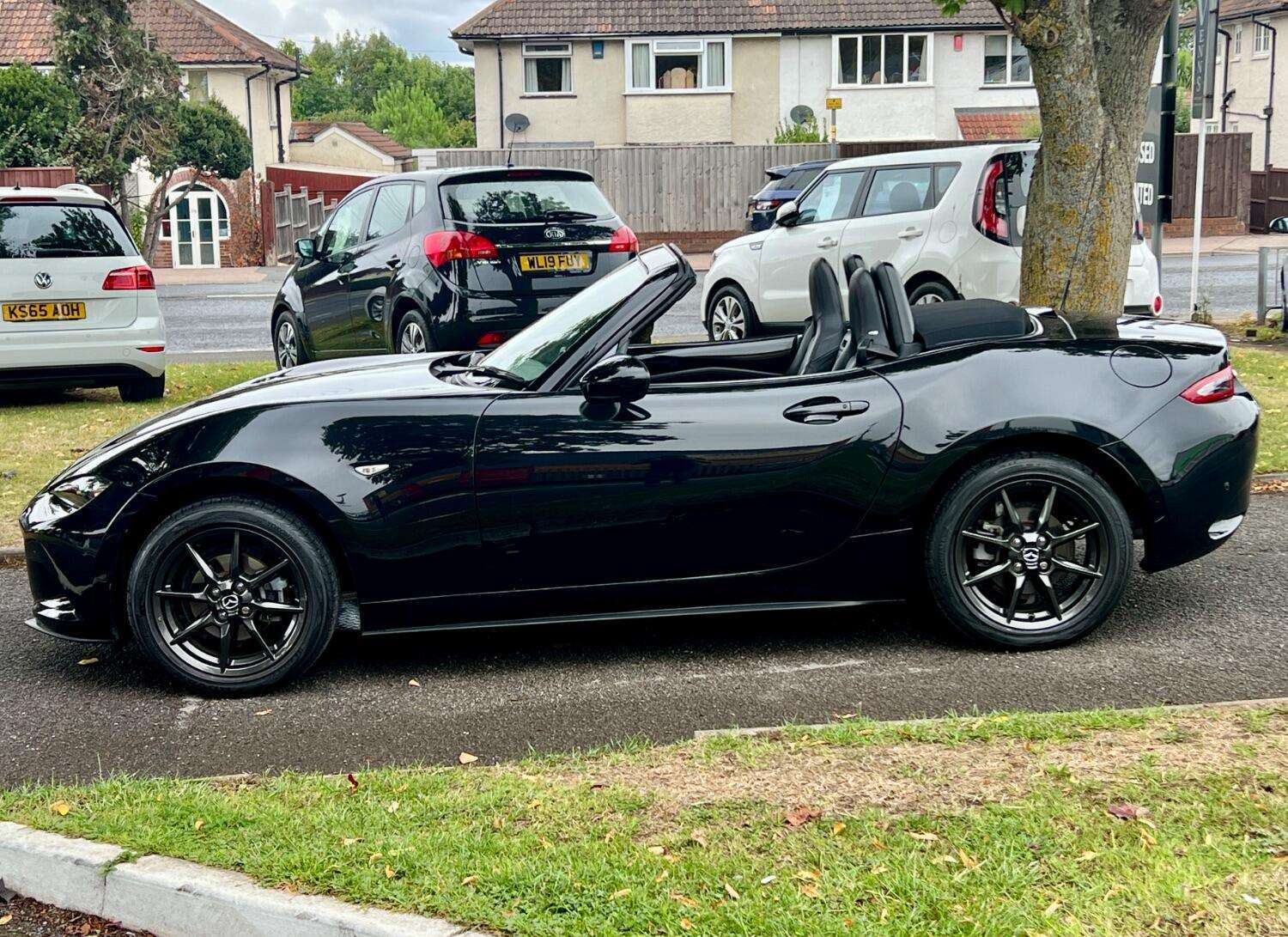 2015 MAZDA MX-5 2015 MAZDA MX-5