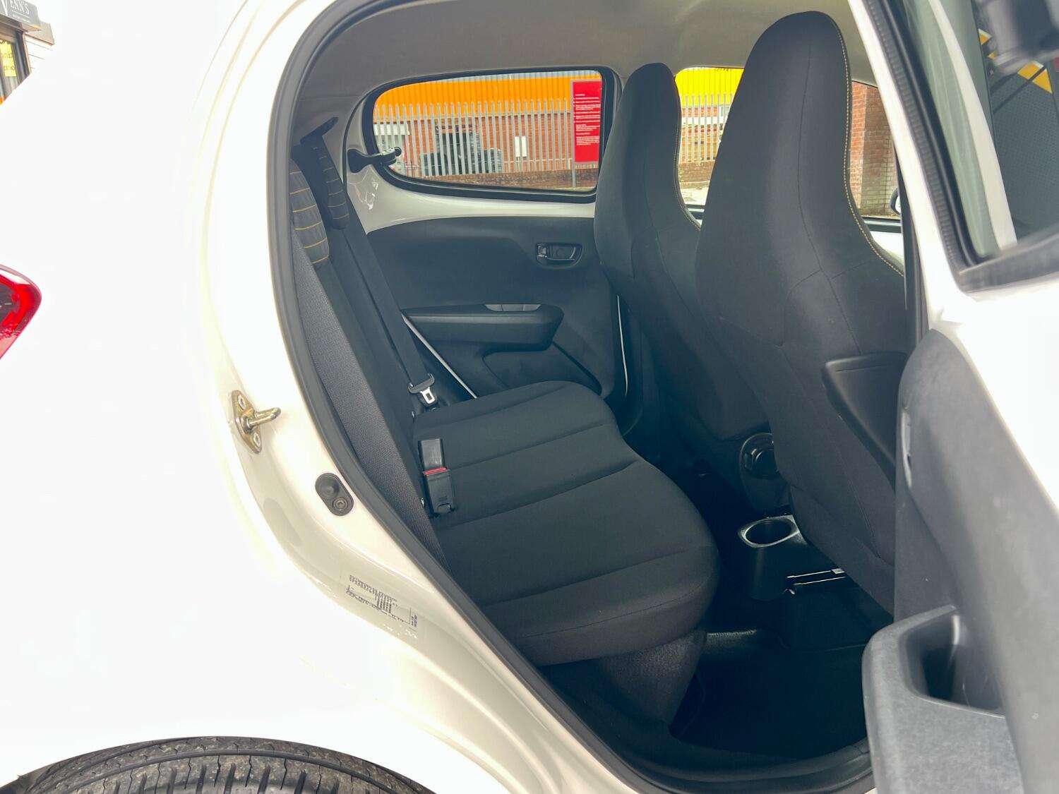 2021 PEUGEOT 108 2021 PEUGEOT 108