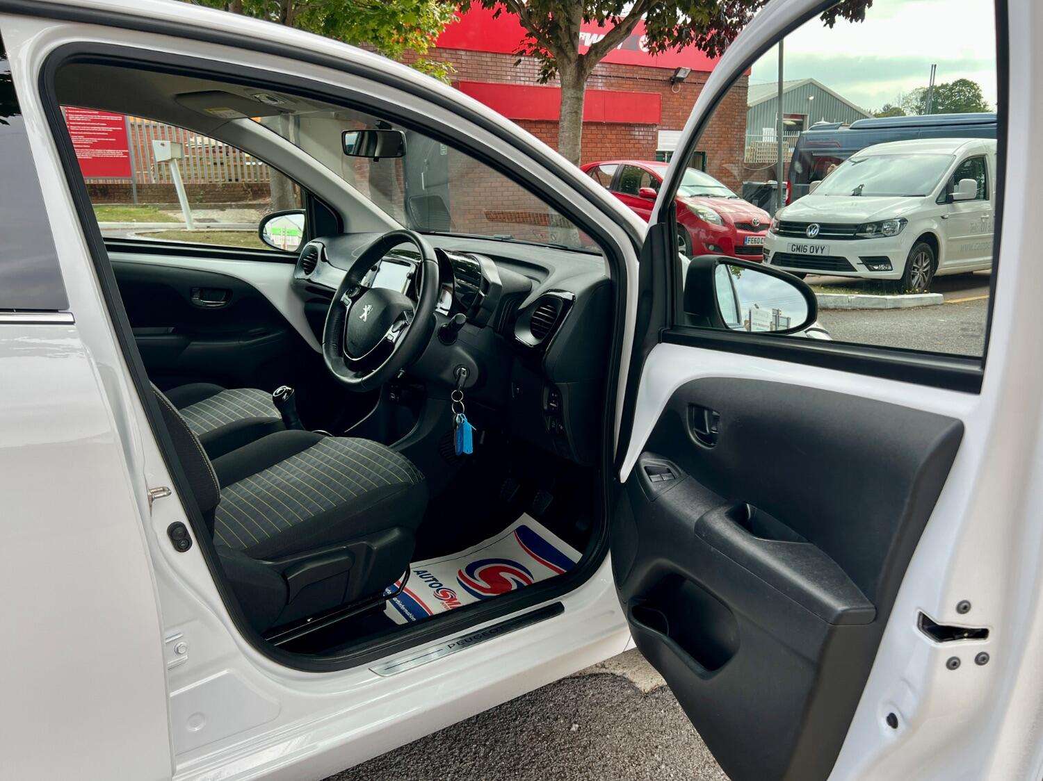 2021 PEUGEOT 108 2021 PEUGEOT 108