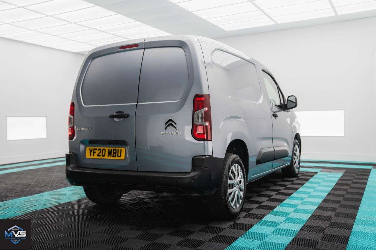 A 2020 CITROEN BERLINGO 1.5 1000 ENTERPRISE M BLUEHDI 102BHP - 3 SEATS A 2020 CITROEN BERLINGO 1.5 1000 ENTERPRISE M BLUEHDI 102BHP - 3 SEATS