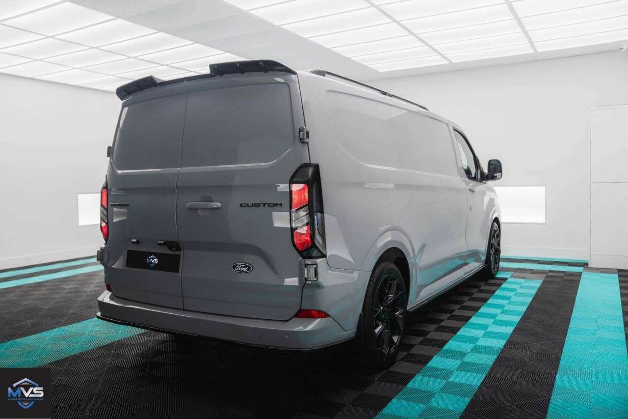 A null FORD TRANSIT CUSTOM 300 L2H1 Matrix X SPORT EDITION AUTO - GREY MATTER A null FORD TRANSIT CUSTOM 300 L2H1 Matrix X SPORT EDITION AUTO - GREY MATTER