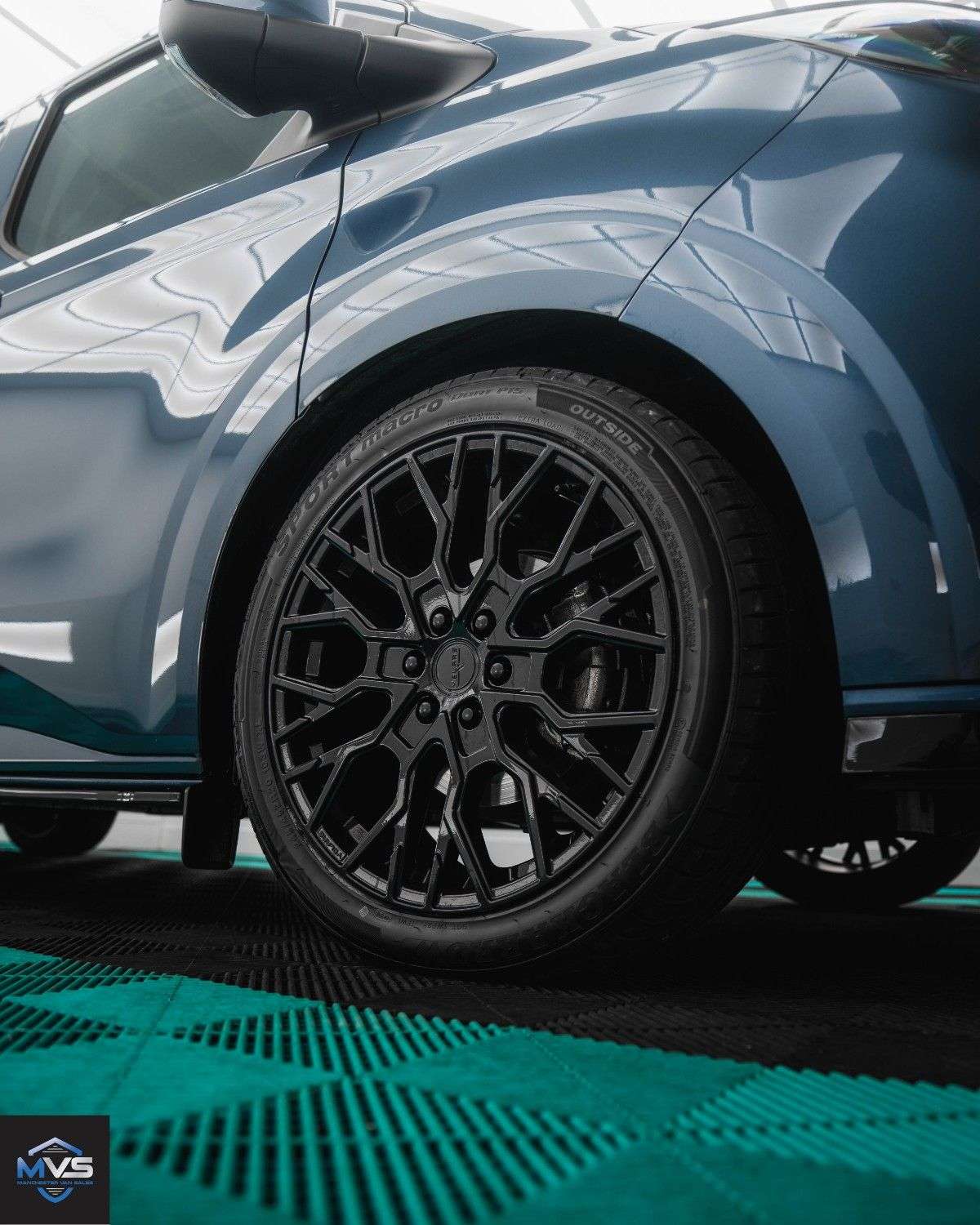 A 0 FORD TRANSIT CUSTOM 280 SWB Matrix X SPORT EDITION - CHROME BLUE - ALLOYS A 0 FORD TRANSIT CUSTOM 280 SWB Matrix X SPORT EDITION - CHROME BLUE - ALLOYS