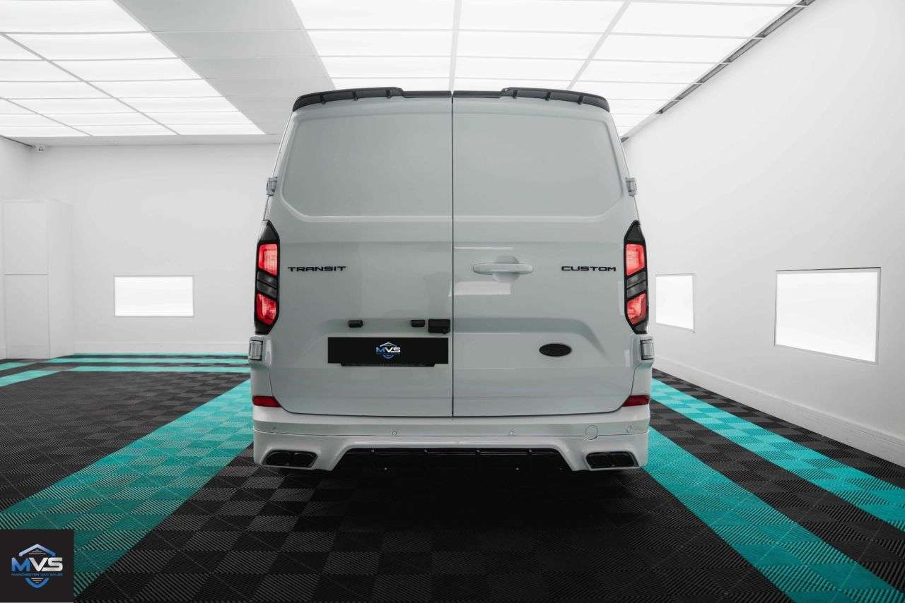 A 0 FORD TRANSIT CUSTOM 2.0 SWB MCR EDITION - 20" ALLOYS - LOWERED - TOP SPEC A 0 FORD TRANSIT CUSTOM 2.0 SWB MCR EDITION - 20" ALLOYS - LOWERED - TOP SPEC