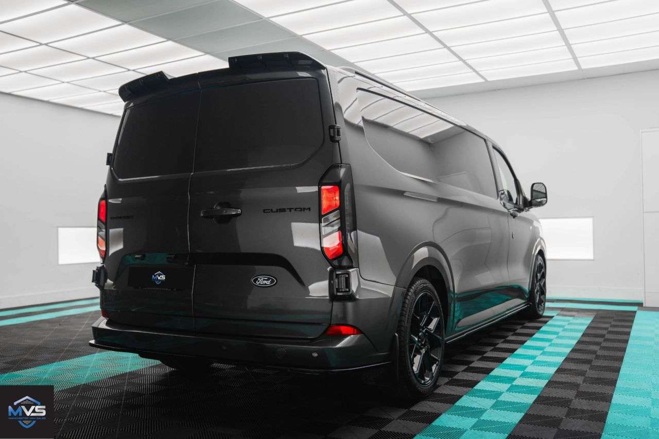 A 0 FORD TRANSIT CUSTOM 2.0 LWB Matrix X SPORT EDITION AUTO - ALLOYS A 0 FORD TRANSIT CUSTOM 2.0 LWB Matrix X SPORT EDITION AUTO - ALLOYS