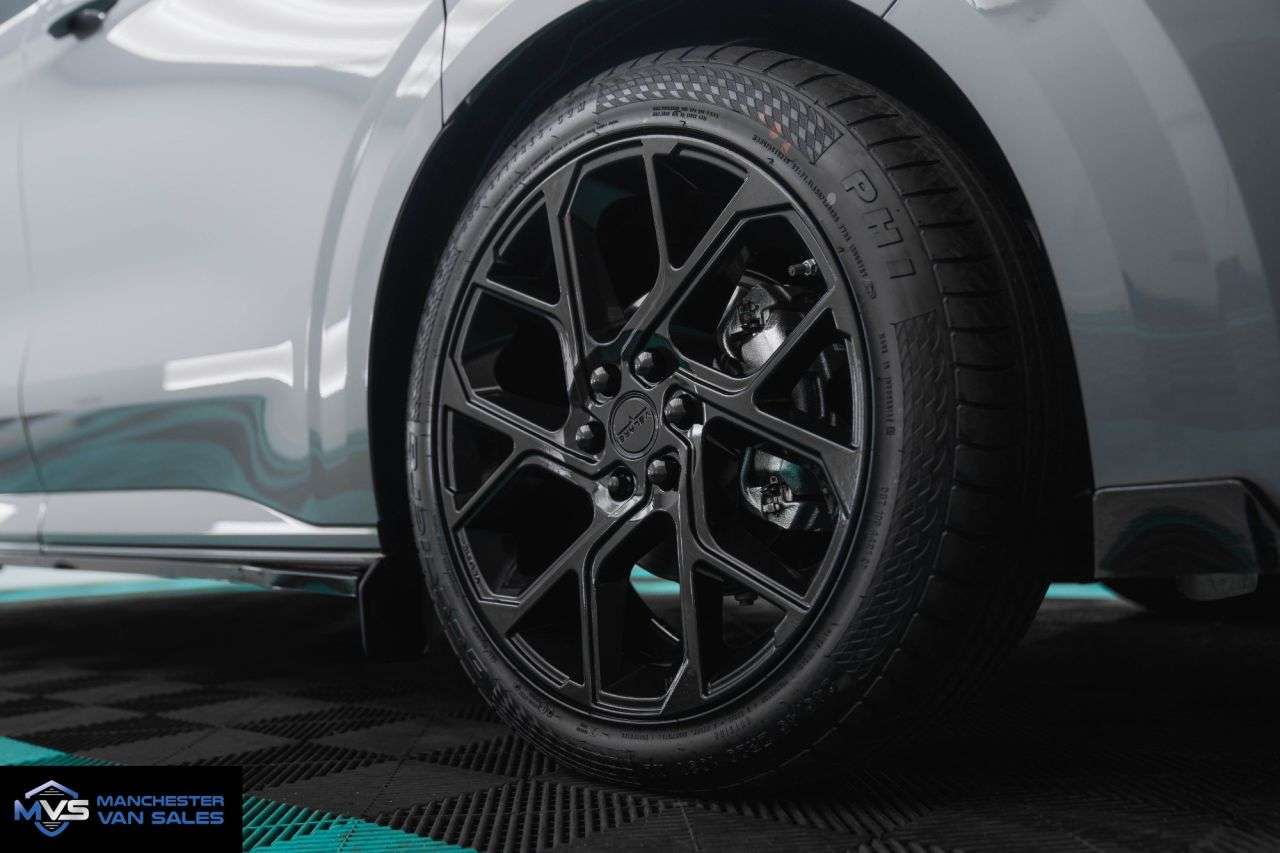 A null VOLKSWAGEN TRANSPORTER 2.0 SWB 170BHP AUTO Matrix X SPORT STONE GREY A null VOLKSWAGEN TRANSPORTER 2.0 SWB 170BHP AUTO Matrix X SPORT STONE GREY