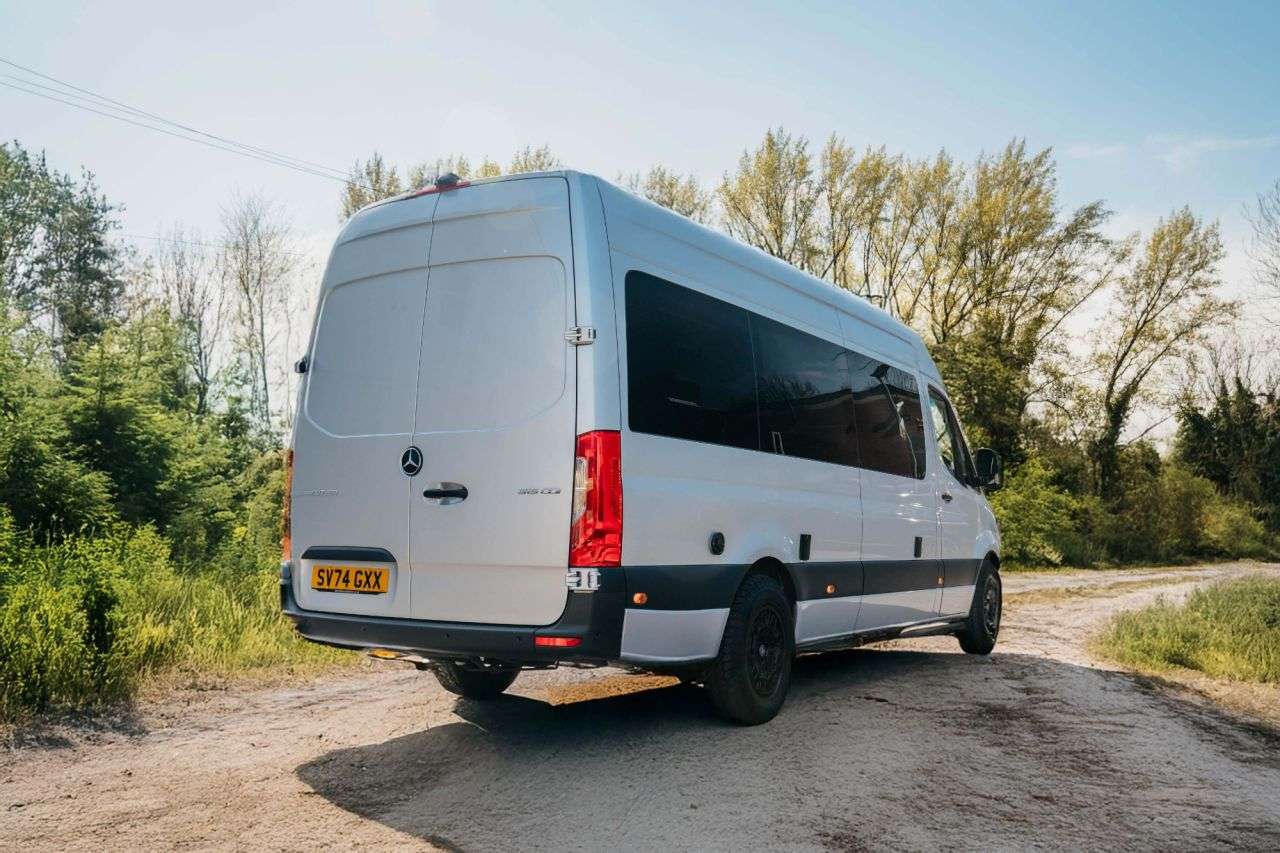A 2025 MERCEDES-BENZ SPRINTER 2.0 315 PREMIUM RWD L3H2 AUTO MCLAREN SPORTS HOME MCLAREN SPORTS HOME - VER A 2025 MERCEDES-BENZ SPRINTER 2.0 315 PREMIUM RWD L3H2 AUTO MCLAREN SPORTS HOME MCLAREN SPORTS HOME - VER