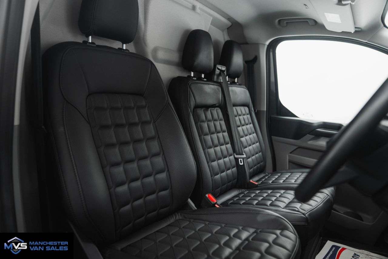 A 0 FORD TRANSIT CUSTOM 2.0 LWB MCR EDITION AUTO - 20' ALLOYS & LOWERING KIT A 0 FORD TRANSIT CUSTOM 2.0 LWB MCR EDITION AUTO - 20' ALLOYS & LOWERING KIT