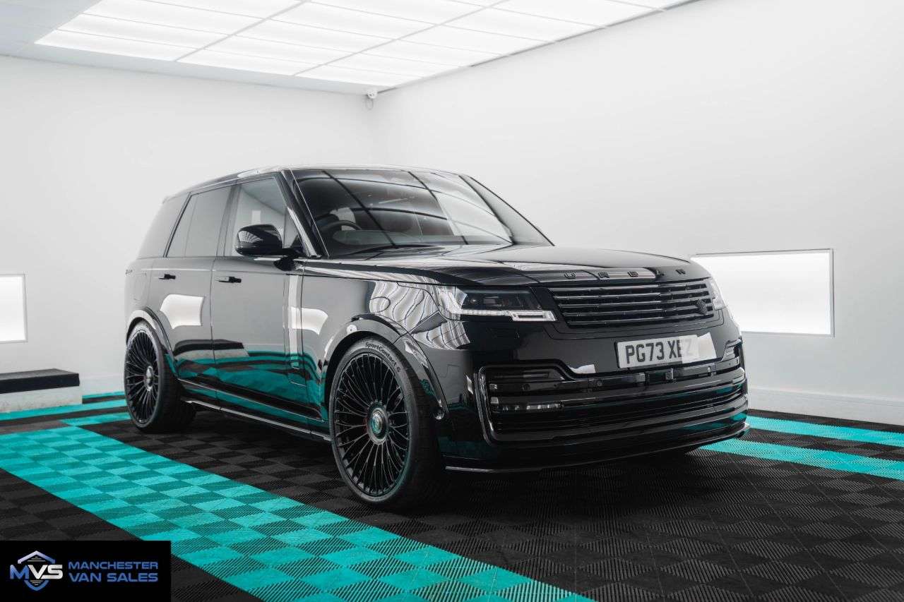 A 2023 LAND ROVER RANGE ROVER 3.0 P550e 38.2kWh SV SUV 5dr Petrol Plug-in Hybrid Auto 4WD Euro 6 (s/s) (5 A 2023 LAND ROVER RANGE ROVER 3.0 P550e 38.2kWh SV SUV 5dr Petrol Plug-in Hybrid Auto 4WD Euro 6 (s/s) (5