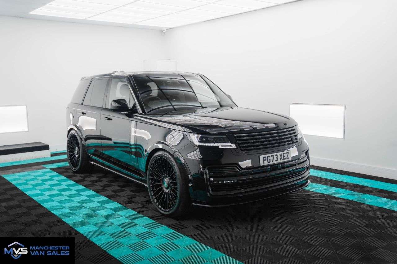 A 2023 LAND ROVER RANGE ROVER 3.0 P550e 38.2kWh SV SUV 5dr Petrol Plug-in Hybrid Auto 4WD Euro 6 (s/s) (5 A 2023 LAND ROVER RANGE ROVER 3.0 P550e 38.2kWh SV SUV 5dr Petrol Plug-in Hybrid Auto 4WD Euro 6 (s/s) (5