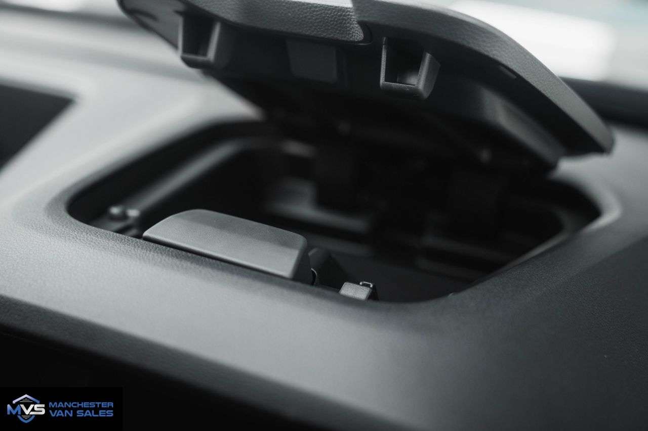 2026 RENAULT TRAFIC 2026 RENAULT TRAFIC