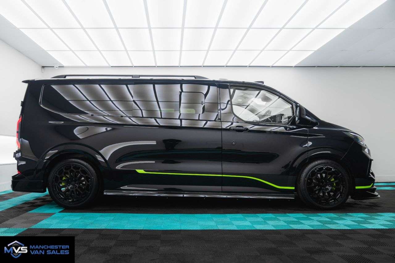 A null FORD TRANSIT CUSTOM 2.0 300 LWB VENOM X 170BHP AUTO DCAB CONVERSION A null FORD TRANSIT CUSTOM 2.0 300 LWB VENOM X 170BHP AUTO DCAB CONVERSION